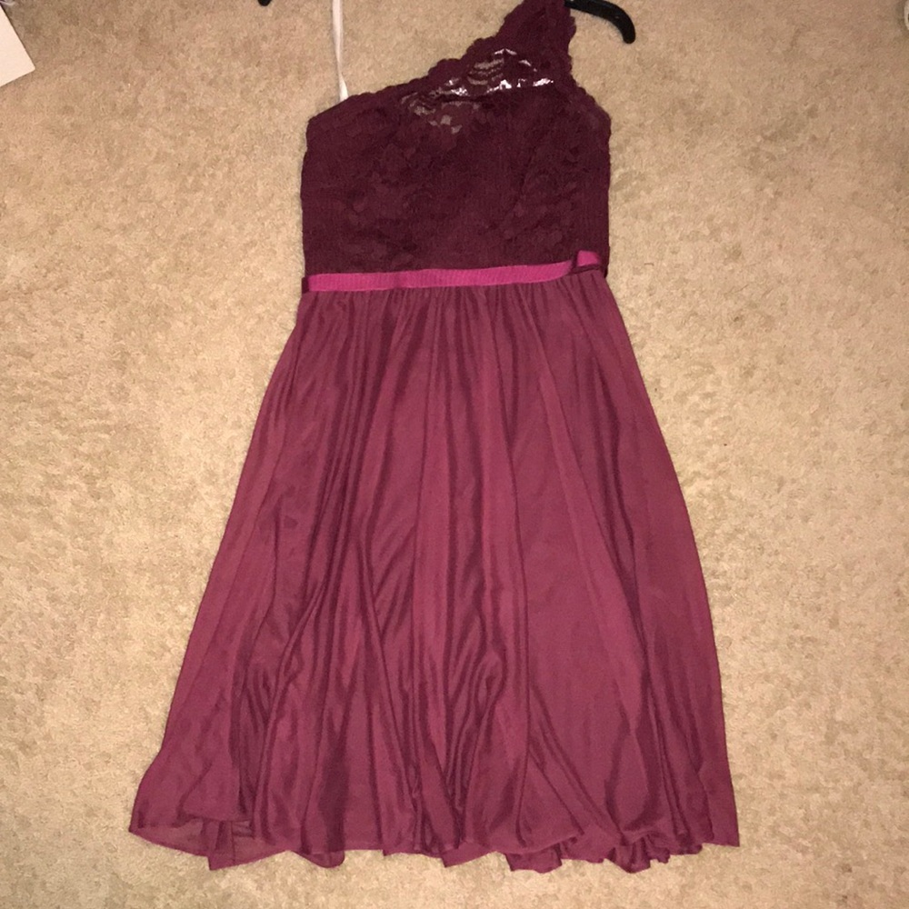 One shoulder dress